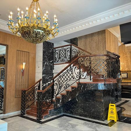 Redline Hotel Tbilisi Bagian luar foto