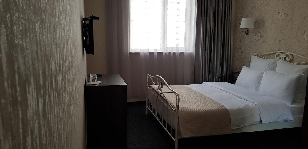 Redline Hotel Tbilisi Bagian luar foto