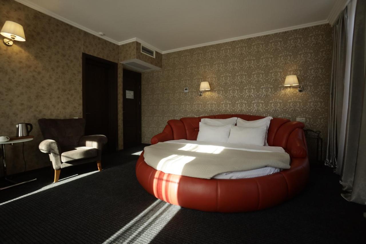 Redline Hotel Tbilisi Bagian luar foto