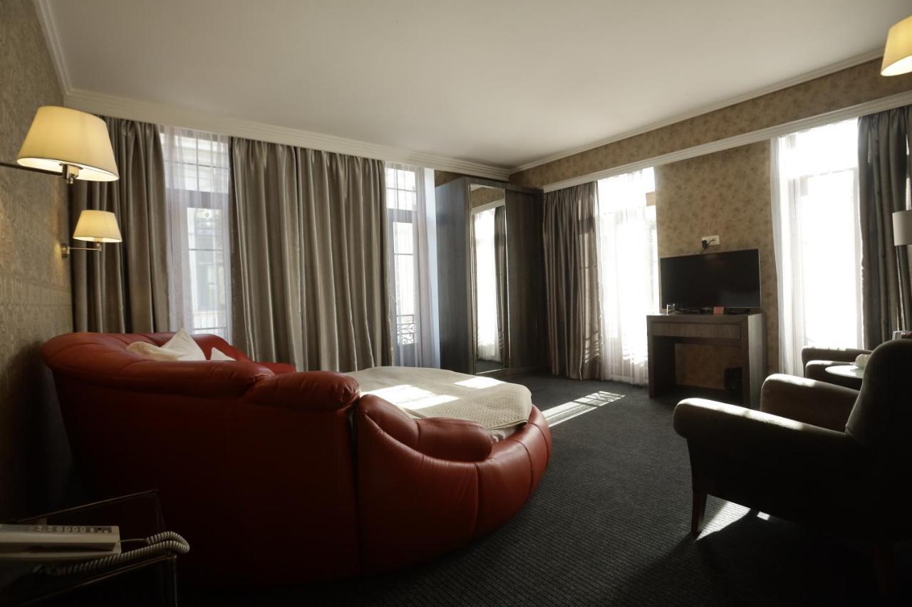 Redline Hotel Tbilisi Bagian luar foto