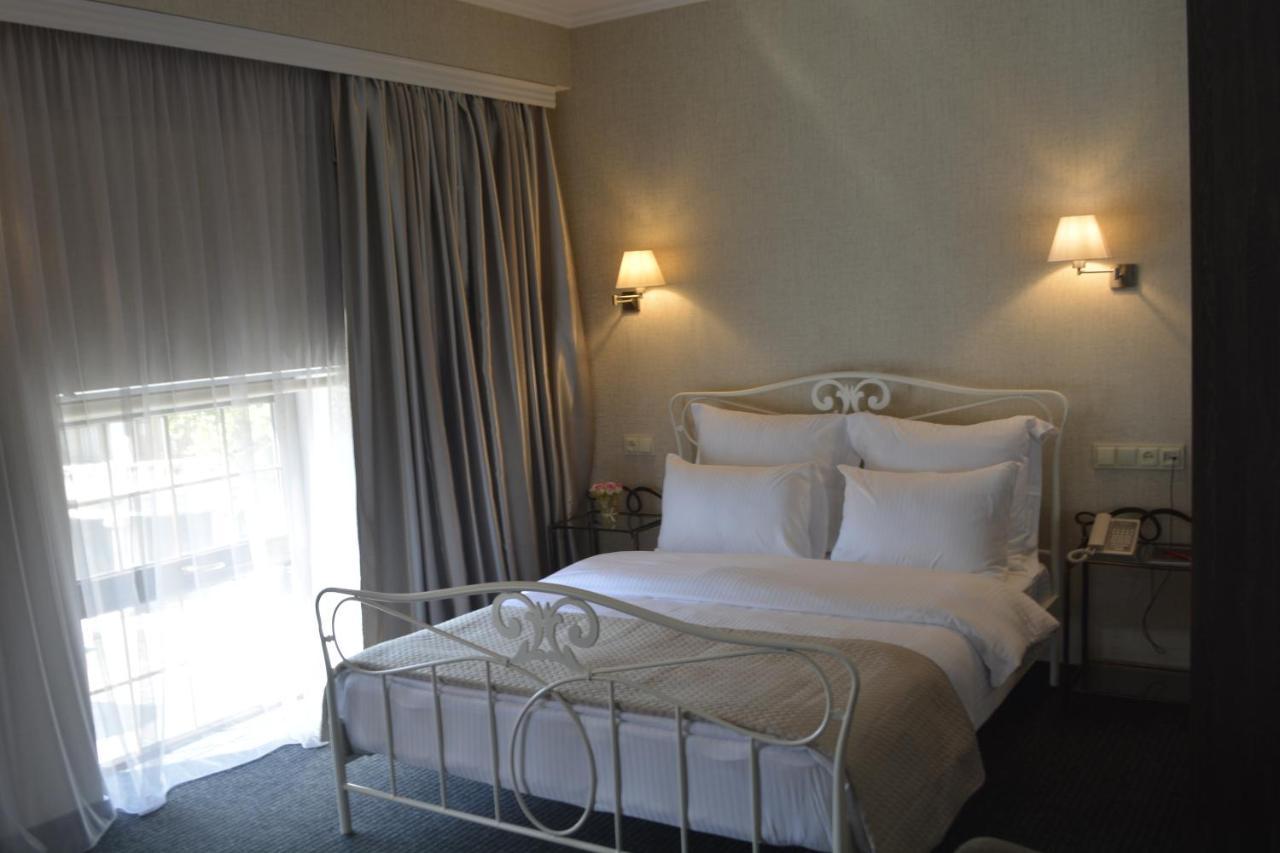 Redline Hotel Tbilisi Bagian luar foto