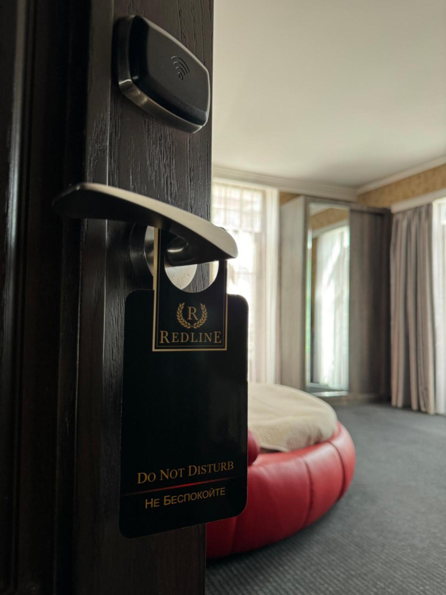 Redline Hotel Tbilisi Bagian luar foto