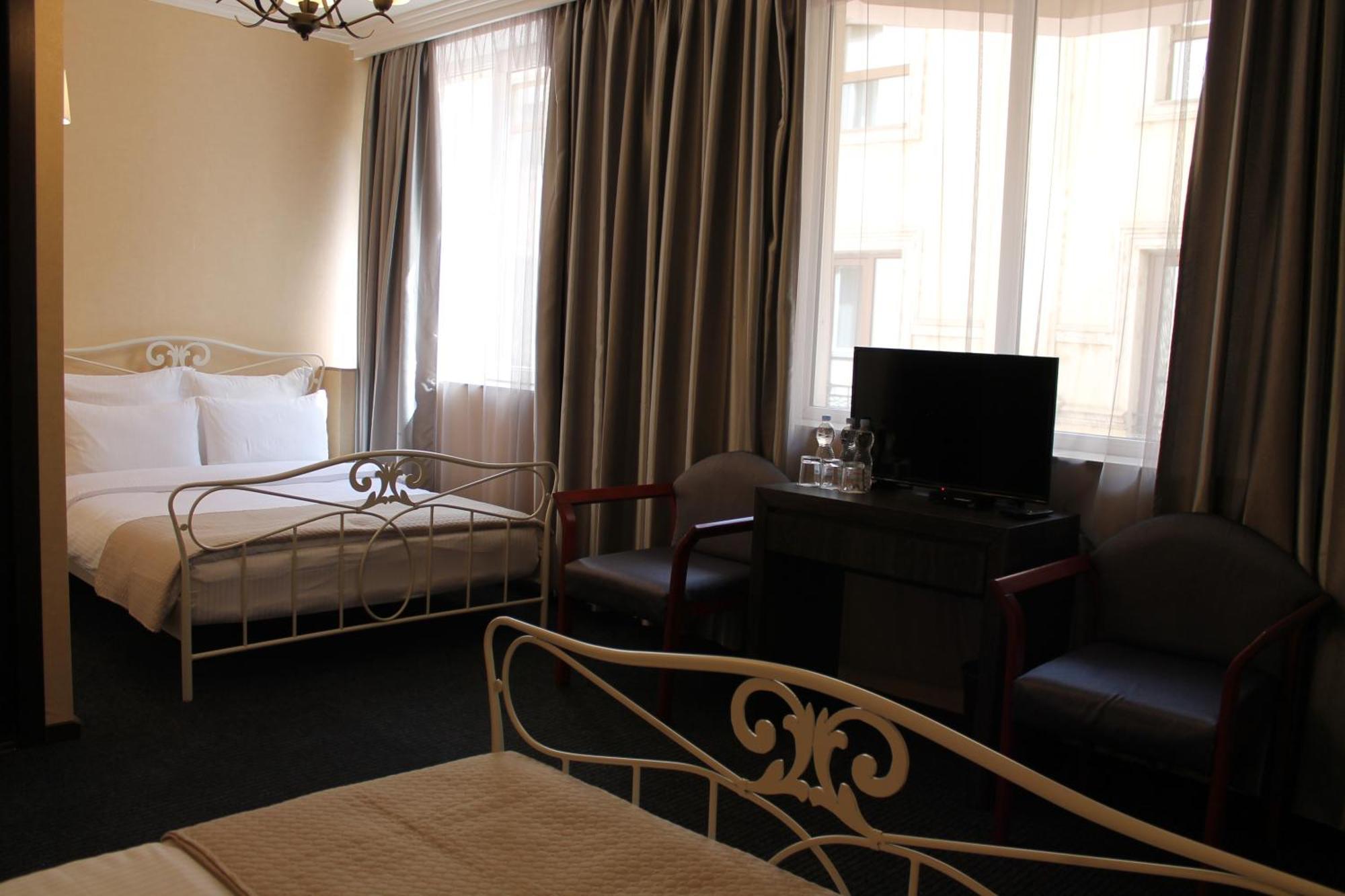 Redline Hotel Tbilisi Bagian luar foto