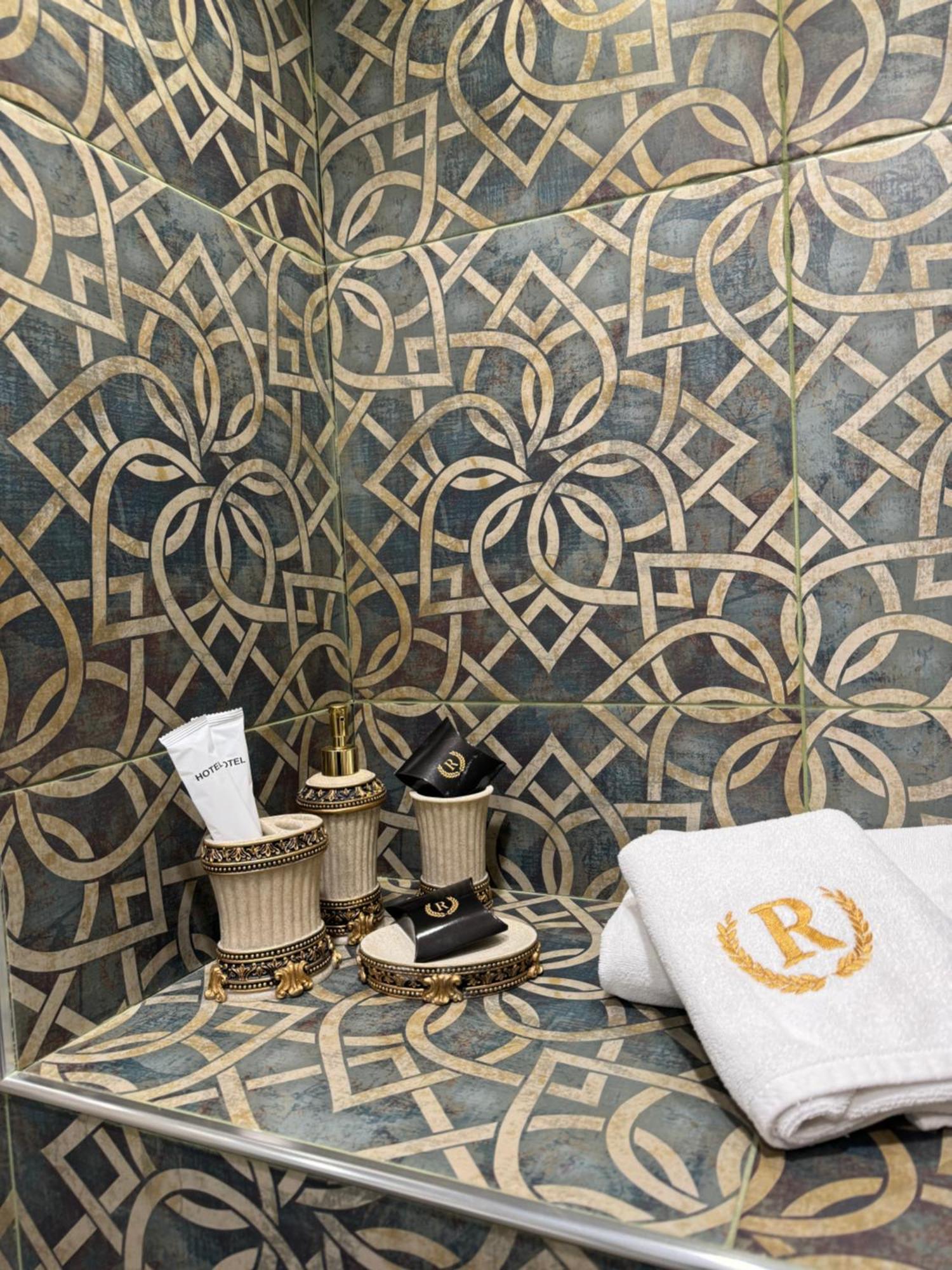 Redline Hotel Tbilisi Bagian luar foto