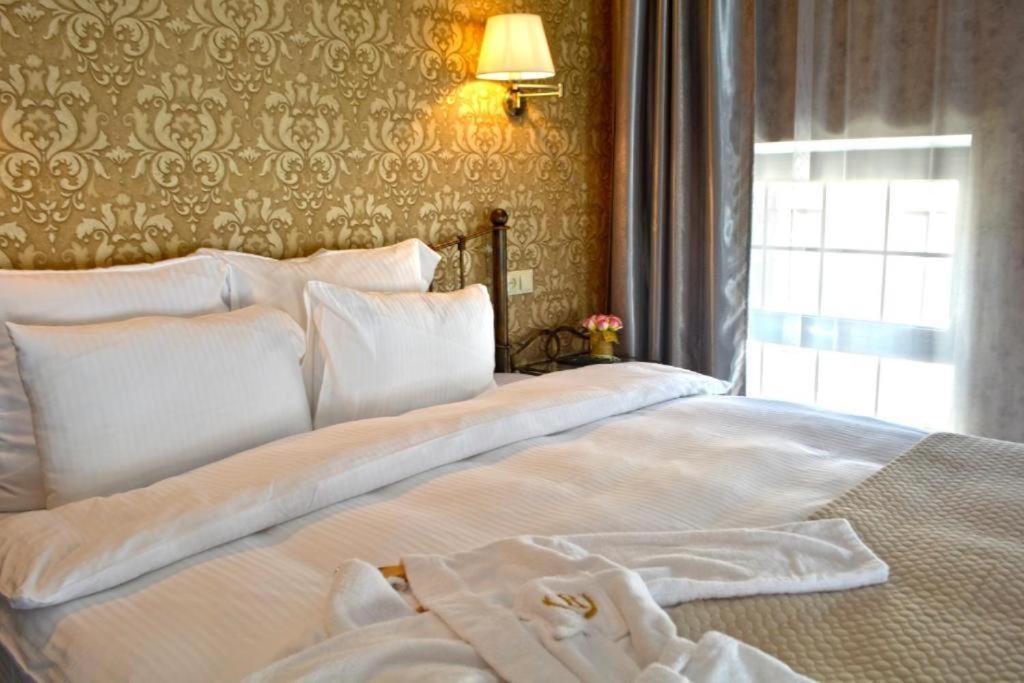 Redline Hotel Tbilisi Bagian luar foto