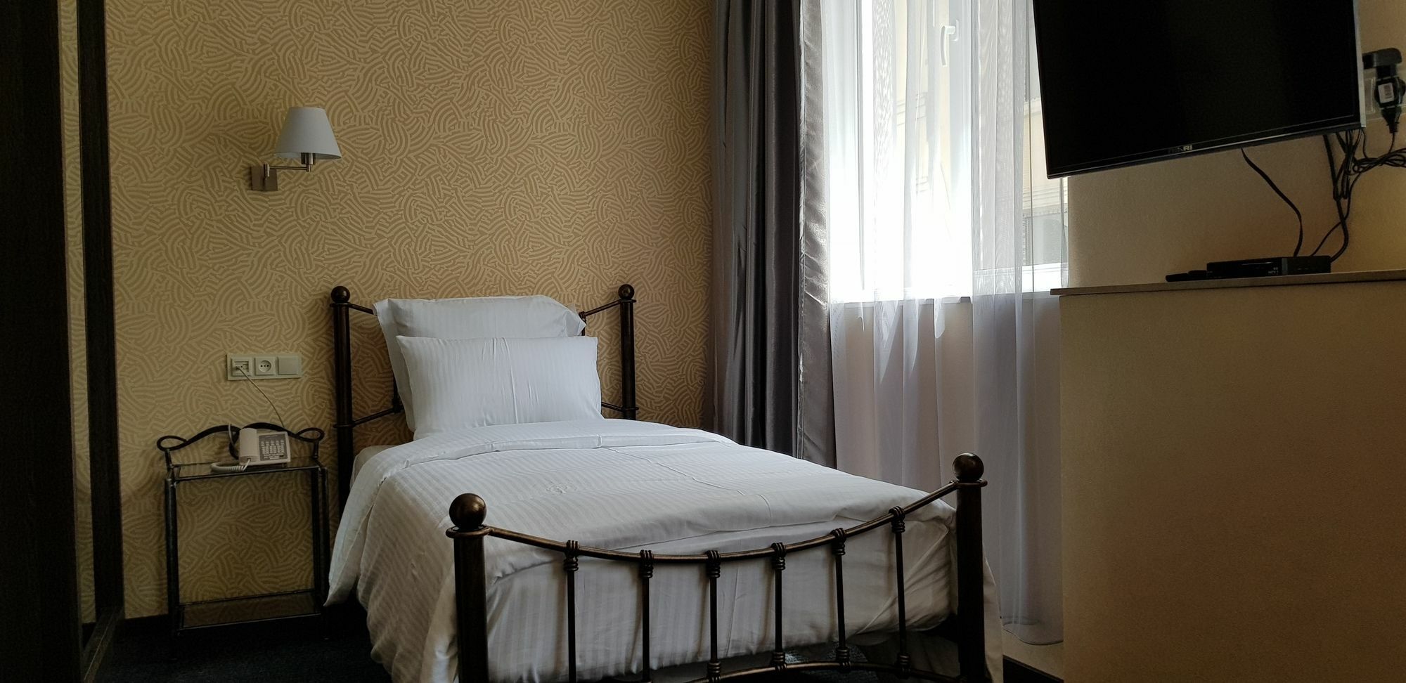 Redline Hotel Tbilisi Bagian luar foto
